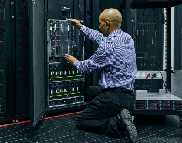 Installation of PDU to server rack